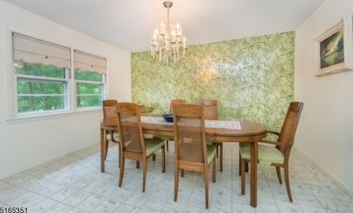 96 Rockledge Dr, Livingston NJ  07039-1121 exterior