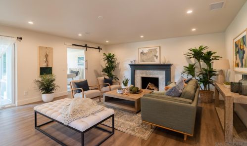 14291 Prospect Ave, Tustin CA  92780-2316 exterior