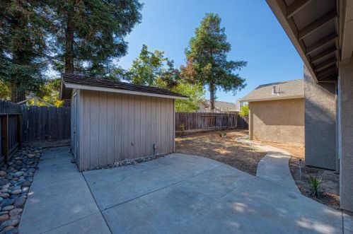3927 Paula Ct, Turlock CA  95382-8507 exterior