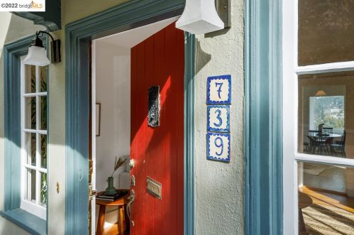 739 Cerrito St, Berkeley, CA 94706-1019