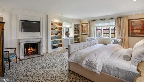 2446 Kalorama Rd, Washington DC 20008-1625 exterior