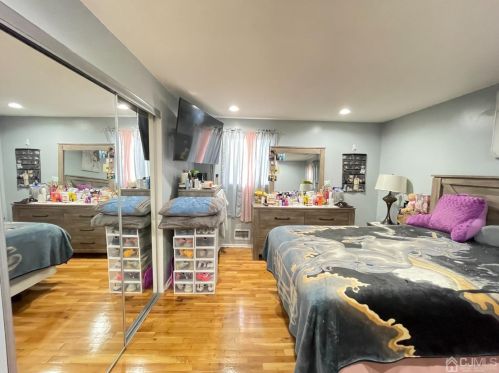 757 Shannon Ave, Perth Amboy NJ 08861-1630 exterior