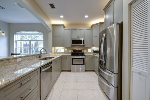 403 Southstar Dr, Fort Pierce FL 34949-9121 exterior