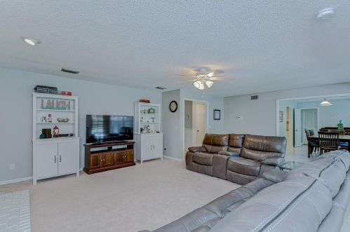 4219 Cartnal Ave, Tampa FL  33618-8600 exterior