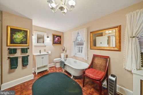 126 Fairfax St, Alexandria VA 22314-3331 exterior