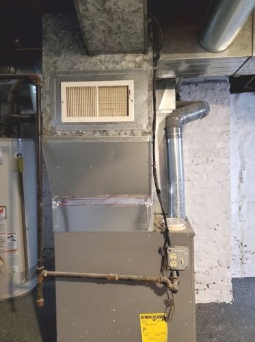 27 Maple Ave, Waukegan IL 60085-5330 exterior