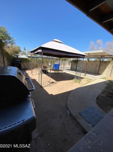 4068 Evergreen Ave, Tucson AZ 85730-3928 exterior