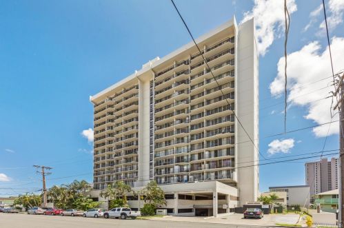 2121 Algaroba St, Honolulu HI 96826-2708 exterior