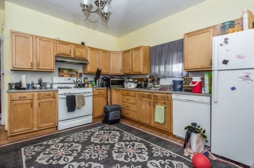 460 Chalkstone Ave, Providence RI 02909-4918 exterior