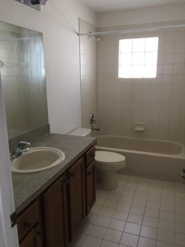 421 Airoso Blvd, Fort Pierce FL  34983-1296 exterior