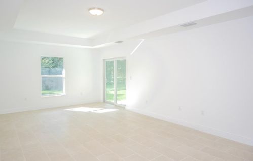 1660 Lexington Dr, Fort Pierce FL 34953-1629 exterior