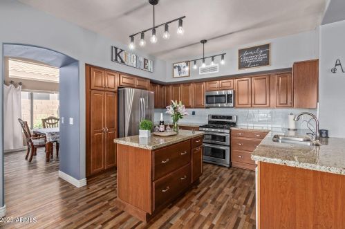 23454 21st Pl, Phoenix, AZ 85024-8632