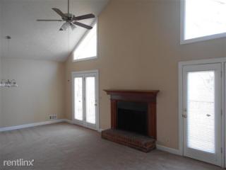 8458 Hightower Trl, Lithonia GA  30039-6557 exterior