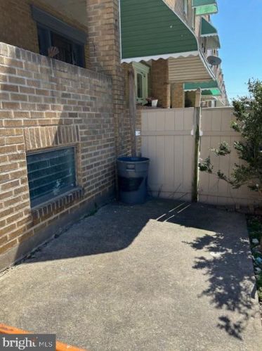 5937 Leithgow St, Philadelphia PA 19123-2127 exterior