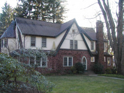 87 Collins Rd, Newton, MA 02468-2209