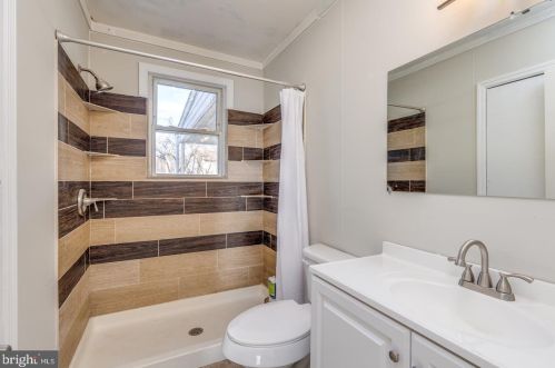 232 Phillips Ave, Runnemede NJ 08078-1949 exterior