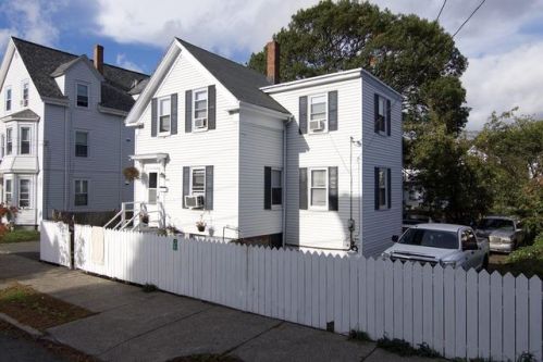 30 Webster St, Lynn, MA 01902-1516
