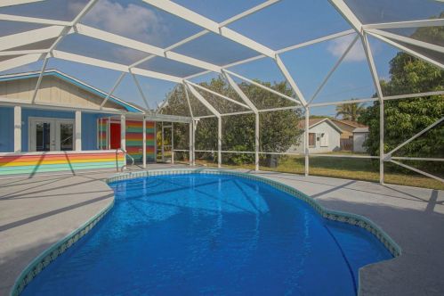 1921 Dock St, Fort Pierce, FL 34952-6722