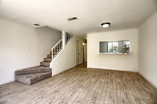 3131 Kelp Ln, Oxnard CA 93035-1665 exterior