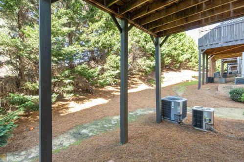 5282 Kershaw Ct, Atlanta GA 30339-6711 exterior