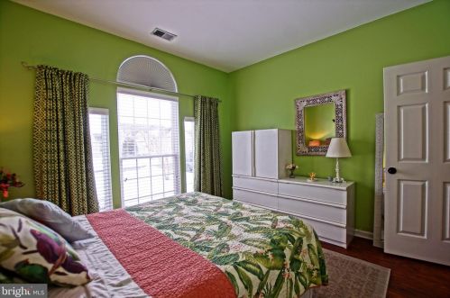 6 Amberwood Way, Lewes DE 19958-9468 exterior