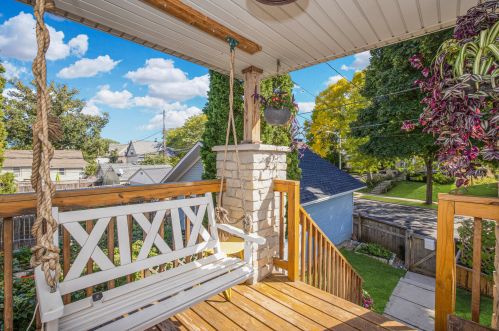 530 Russell Ave, Milwaukee, WI 53207-2125