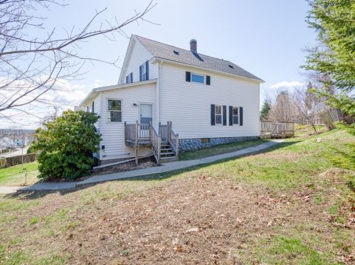 34 Mountain St, Worcester MA  01606-1412 exterior