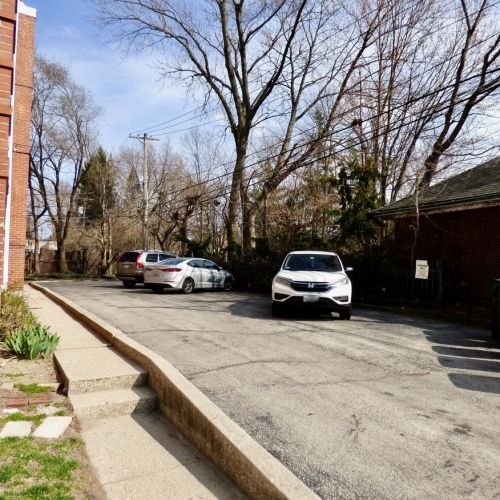 6821 Hamilton Ave, Chicago IL  60645-4821 exterior