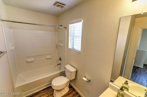 5869 Fantail Ln, Tucson AZ  85756-8637 exterior