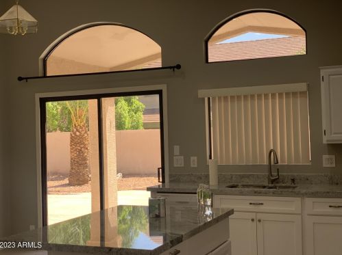 20047 21st Pl, Phoenix AZ  85024-1214 exterior