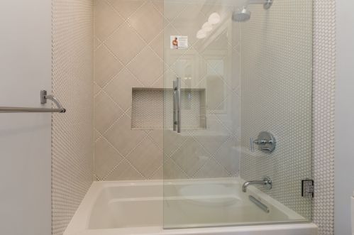 1945 Dayton St, Chicago IL 60614-5028 exterior