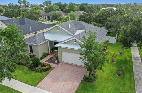 10740 Waterway Ln, Fort Pierce, FL 34987-2163