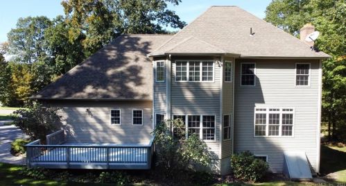 10 Azalea Ln, Ellington CT  06029-3063 exterior