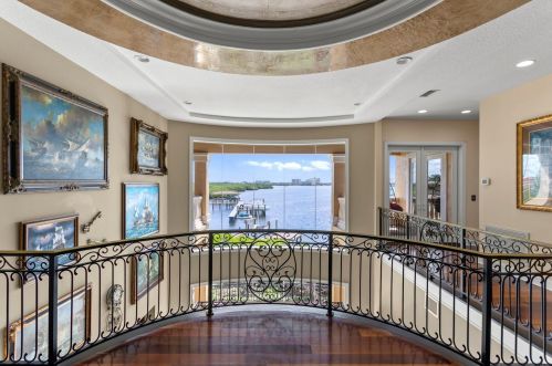 4119 Cswy Vis Dr, Tampa FL 33615-5416 exterior