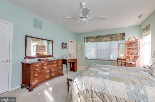 77 Warwick Way, Southampton NJ 08088-1150 exterior