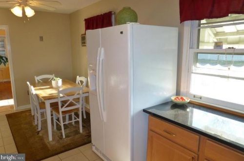 3212 Campbell Dr, Alexandria VA  22303-1106 exterior