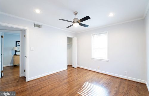 151 Moncure Dr, Alexandria VA 22314-4946 exterior