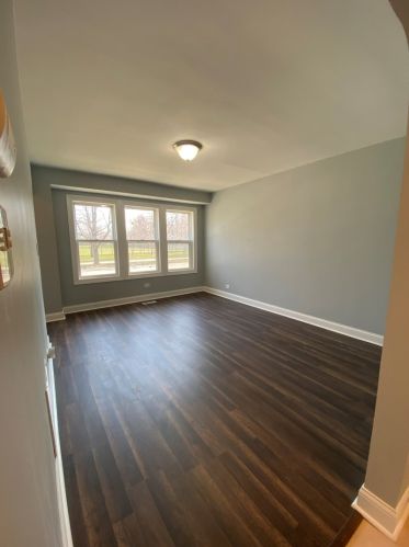 10334 Oglesby Ave, Chicago IL  60617-5631 exterior