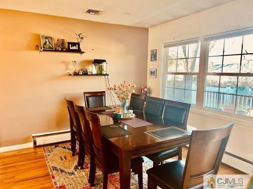 264 First St, Edison NJ  08820-1221 exterior