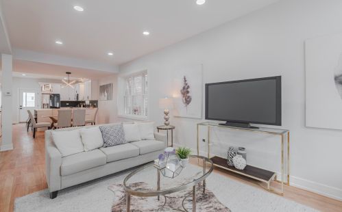 1624 Peterson Ave, Chicago IL  60660-2417 exterior