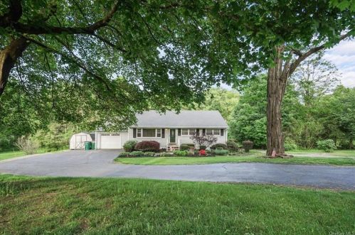 119 Vassar Rd, Poughkeepsie, NY 12603-5449