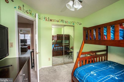 29 Stafford Ct, Trenton NJ 08690-3318 exterior