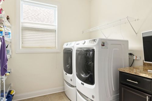 256 Elmhurst Ave, Elmhurst IL 60126-2961 exterior