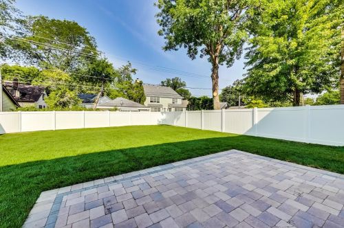 698 Berkley Ave, Elmhurst IL  60126-4244 exterior