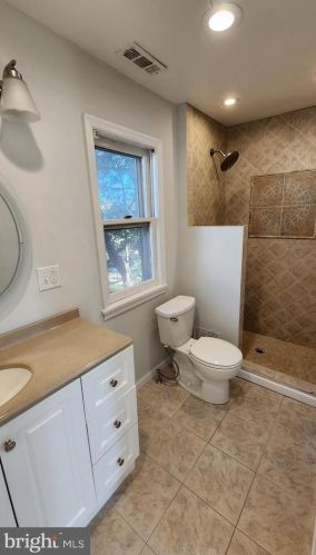 725 Collings Ave, Camden NJ  08107-1725 exterior