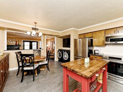 1849 Coronado Hl Dr, Austin TX 78752-2116 exterior