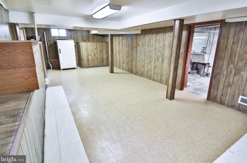 1201 Clagett Dr, Rockville MD 20851-2116 exterior