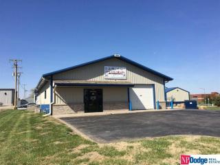 20120 Veterans Dr, Omaha NE  68022-2840 exterior