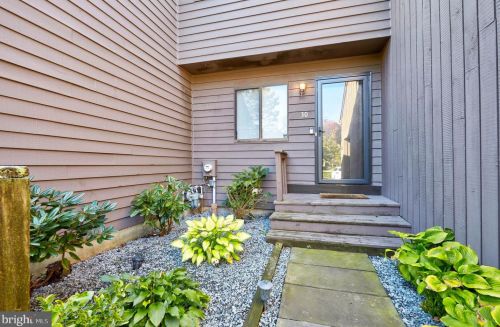 30 Matthew Dr, Trenton, NJ 08628-3340