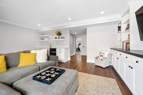 820 Laflin St, Chicago IL 60827-5710 exterior